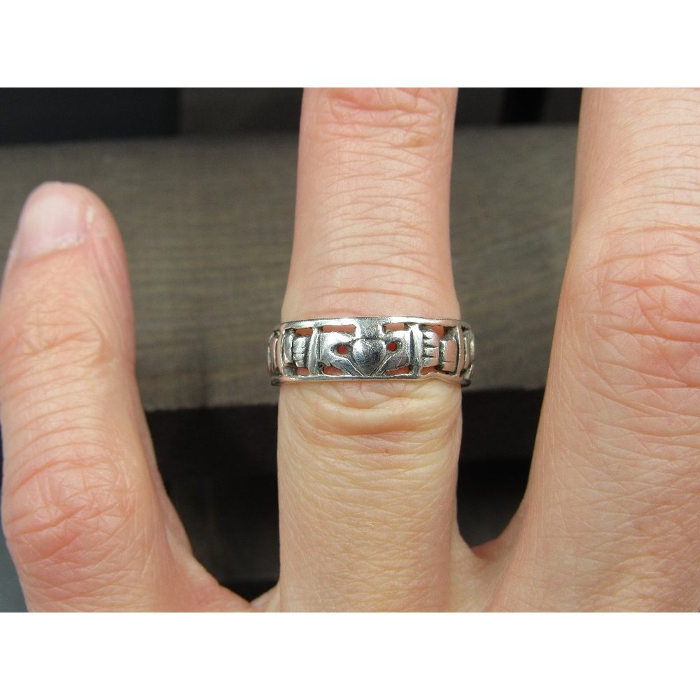 Size 6.75 Sterling Silver Cool Unique Claddagh Band Ring